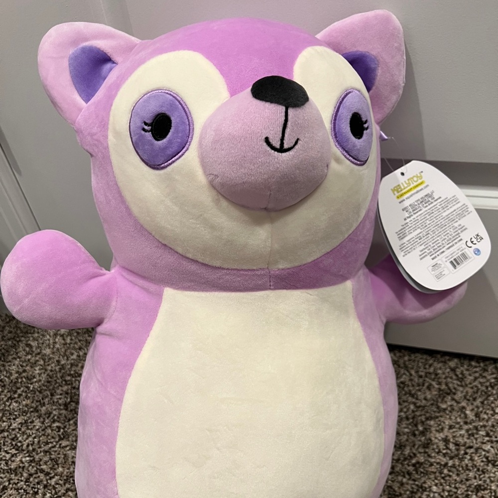 Layla the lemur hug me squishmallow 18”
